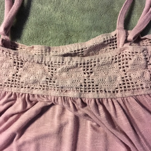 No sleeves crop top - Picture 2 of 3